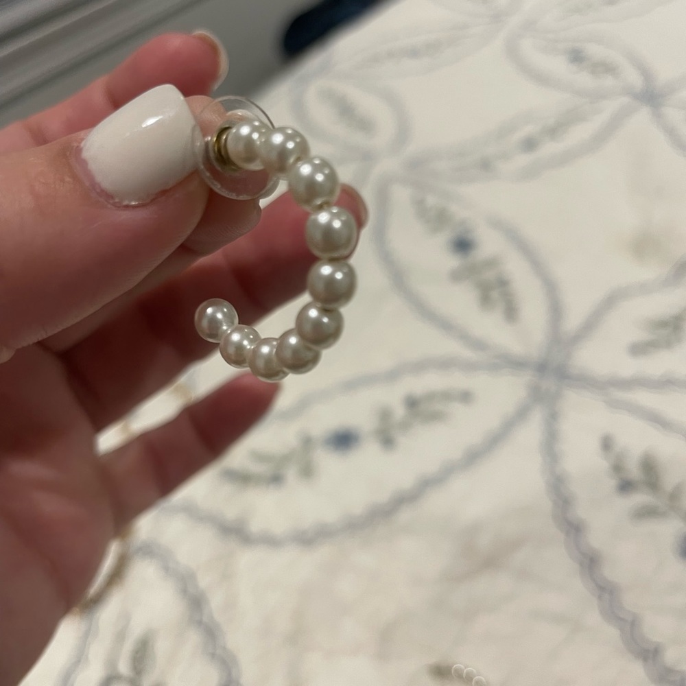 Pearl half hoops